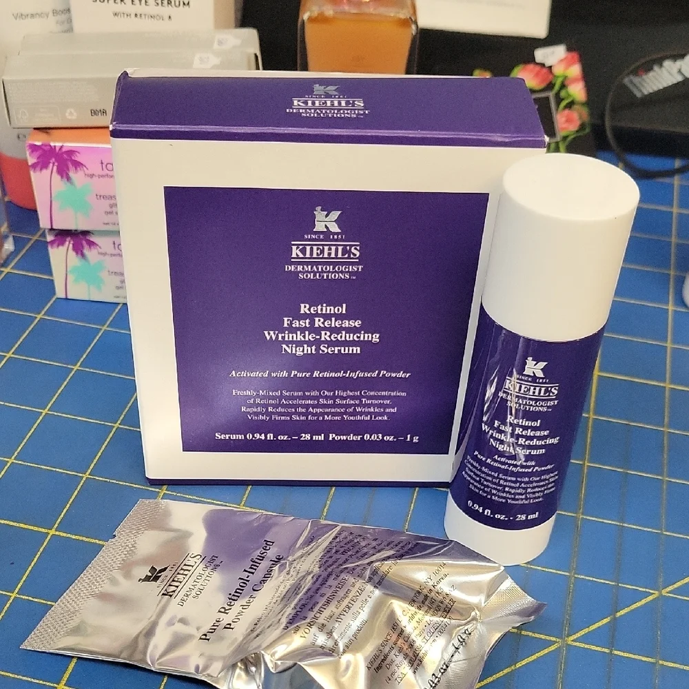 Kiehl's Retinol Fast Release Wrinkle Reducing  Night Serum Kit New In Box